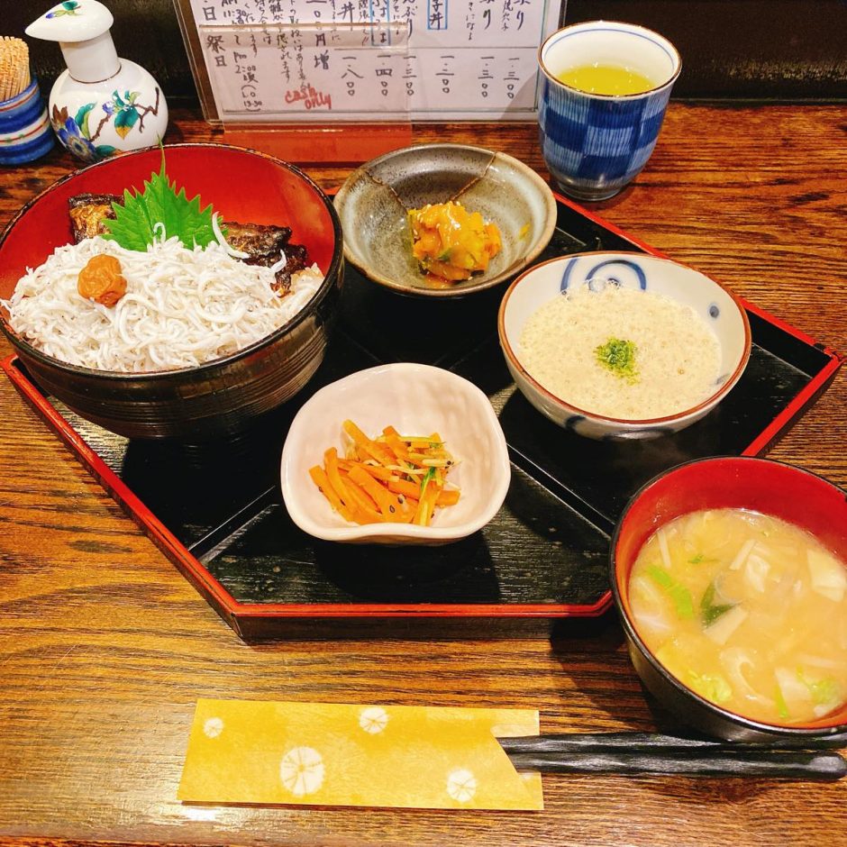 會水庵_釜揚げしらすと焼き鰯丼